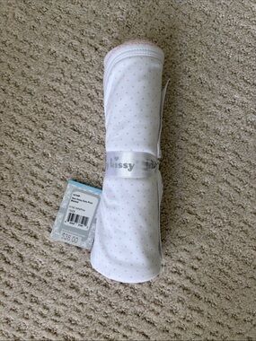 Kissy Kissy White blanket with Pink Polka Dots